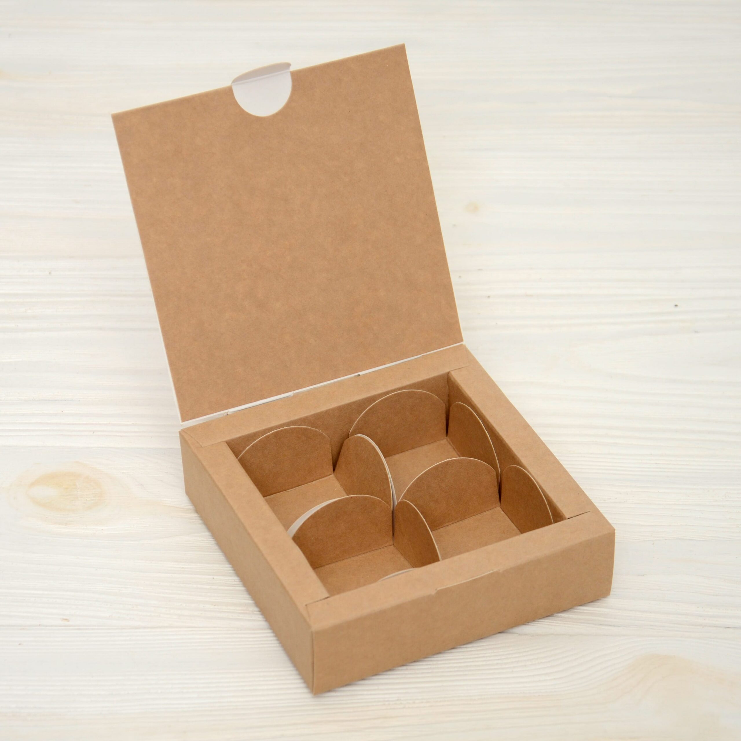 Коробка 112*112*30 мм крафт на 4 цукерки 3 Коробка