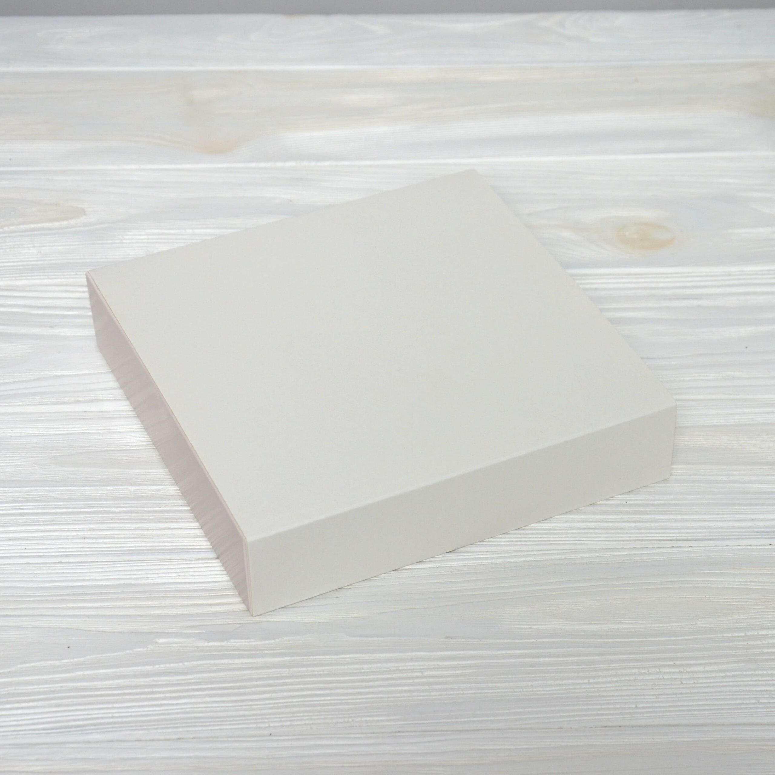 Коробка 185*185*42 мм біла на 16 цукерок 1 Коробка