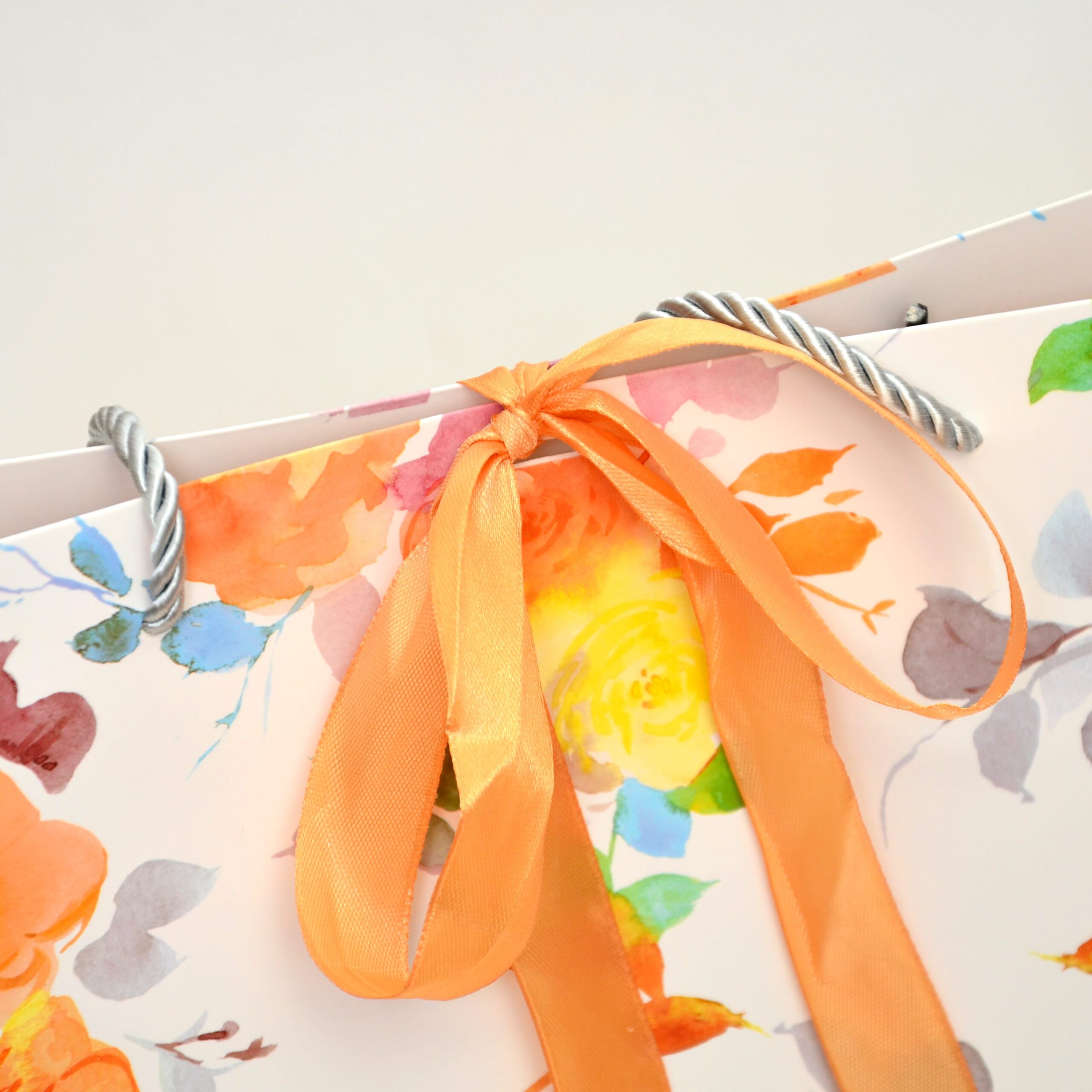 Пакет 320*110*260 мм (Flowers - біло-помаранчевий) 3 Пакет