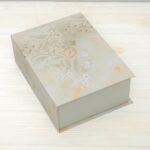 Коробка-книга Квіткова сіра 18*24*8.5 см L
